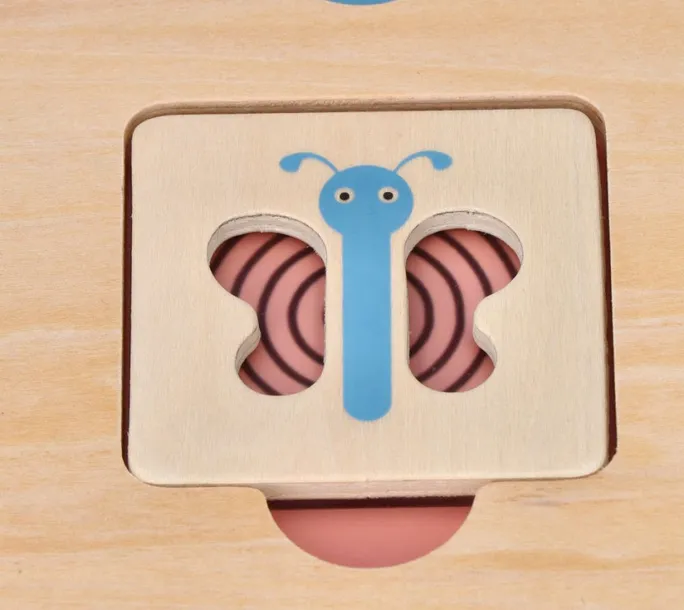 puzzle-wzorki-bohater-brak-material-drewno-karton