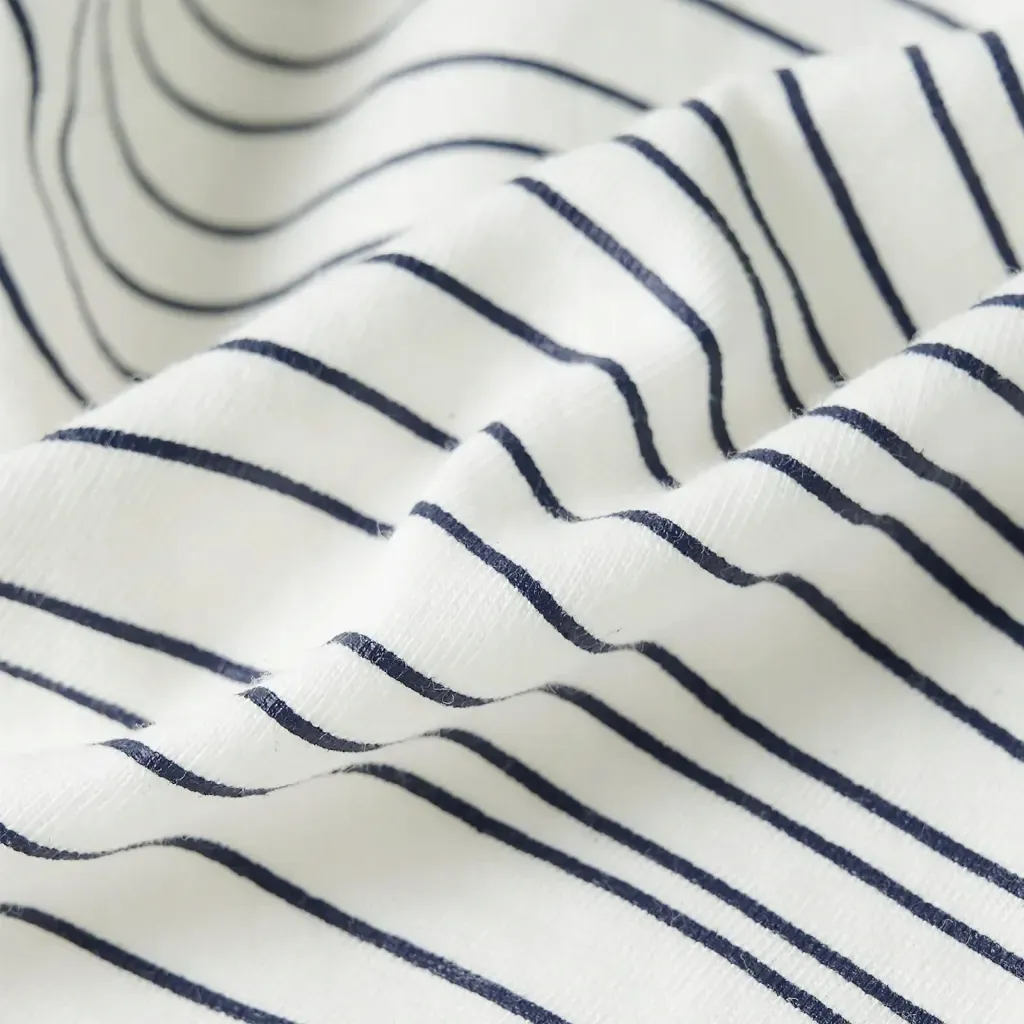 koszulka-dziecieca-ecru-128-stan-nowy
