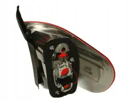 lampa-zespolonych-swiatel-tylnych-lampa-tyl-l-czesc-zewnetrzna