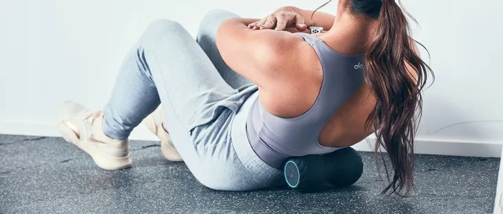 roller-wibracyjny-theragun-wave-duo-pomiary-brak