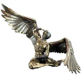 figurka-steampunk-siedzacy-skrzydlaty-akt-meski-veronese-wu77045a4