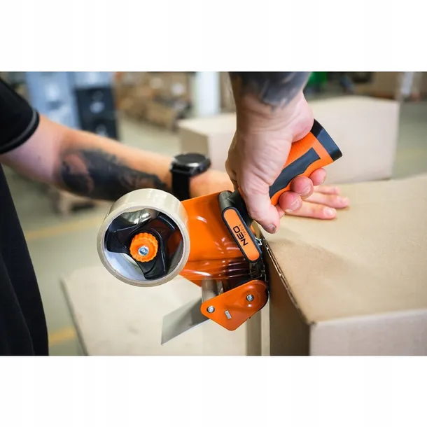 dyspenser-do-tasmy-50mm-waga-z-opakowaniem-2-5-kg