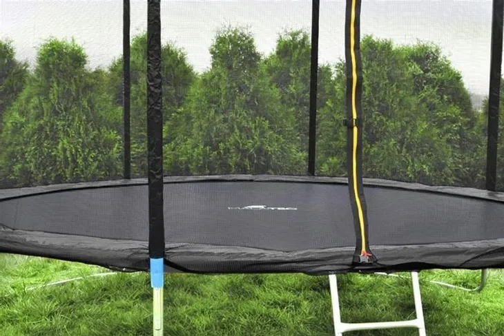 oslona-sprezyn-do-trampoliny-366cm-stan-nowy