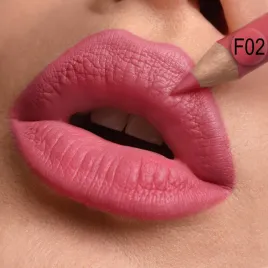 konturowka-do-ust-f02-mc-profline-jedwabna-linia