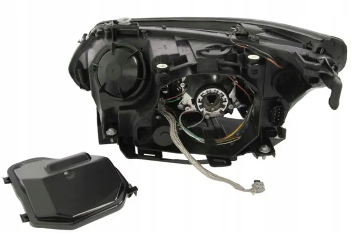 reflektor-bmw-5-07-03-12-10-pr-rodzaj-swiatel-mijania-ksenonowe