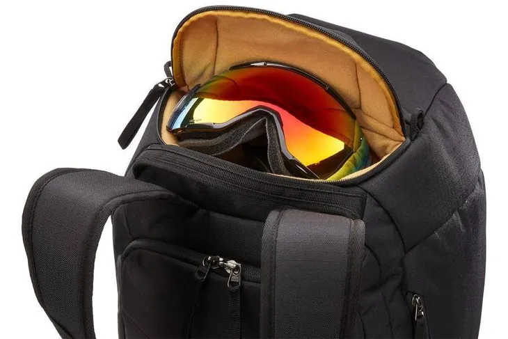 plecak-na-buty-narciarskie-thule-roundtrip-boot-backpack-45l-black-3204-stan-nowy