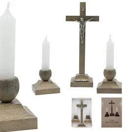 elegancki-zestaw-koledowy-szare-drewno-krzyz-swiecznikx2-zestaw-adwentowy