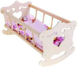 kolyska-drewniana-z-motywem-serca