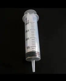 strzykawka-do-karmienia-papug-zwierzat-200ml