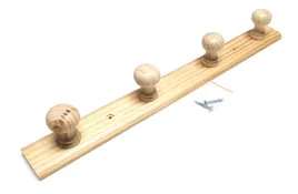 wieszak-do-ubran-4-haki-drewniany-lakierowany-47x5cm-kmt-5403587