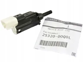 wlacznik-swiatel-stop-nissan-renault-master-10-