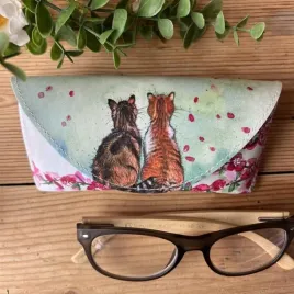 etui-na-okulary-gl17-koty-i-kwiaty