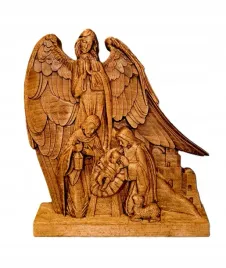 drewniana-szopka-bozonarodzeniowa-aniol-stroz-swieta-rodzina