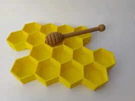 plaster-miodu-duzy-czerpak
