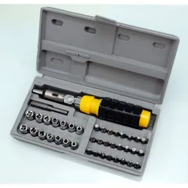 zestaw-srubokret-wkretak-nasadki-i-torxy