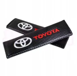 nakladki-oslonki-na-pasy-toyota-logo-tuning-carbon-look-haft-2-szt