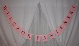 girlanda-papierowa-rozowa-na-wieczor-panienski