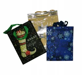 torba-prezentowa-na-gwiazdke-urodziny-mix-wzorow