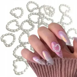 ozdoby-na-paznokcie-3d-serduszka-perelki-kasetka-biale-koraliki-serce