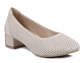 czolenka-damskie-buty-na-niskim-obcasie-skorzane-azurowe-caprice-22501