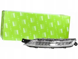 swiatlo-do-jazdy-w-dzien-lewe-valeo-045150