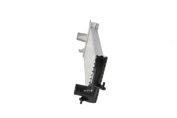 intercooler-land-rover-defender-06-nrf-30910-jakosc-czesci-zgodnie-z-gvo-q-oryginal-z-logo-producenta-czesci-oem-oes