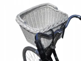 bialy-koszyk-wiklinowy-na-rower-kosz-na-zakupy