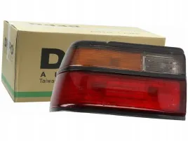 lampa-tyl-lewa-toyota-corolla-e9-87-93-sedan
