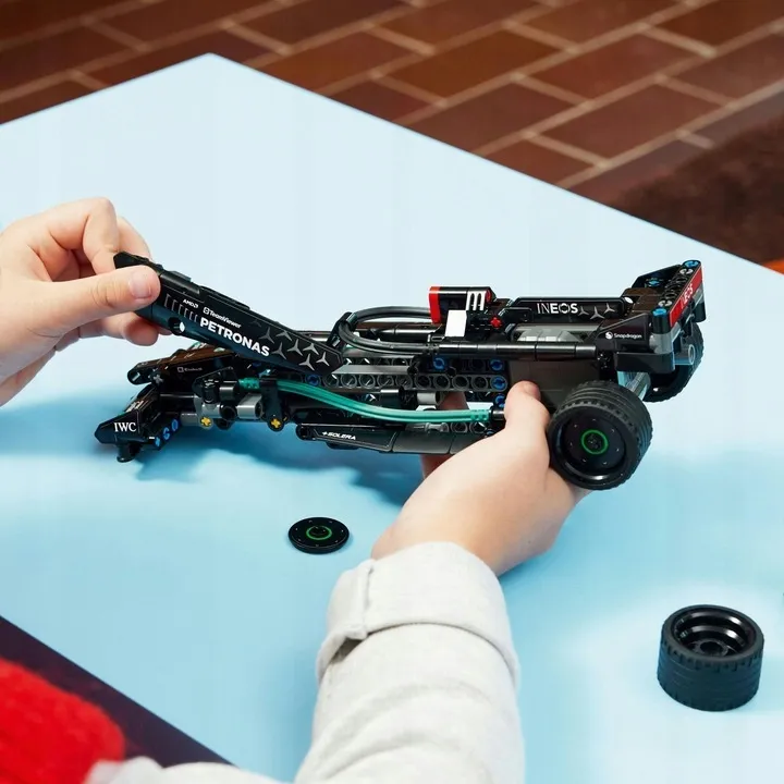 lego-technic-mercedes-amg-f1-w14-e-performance-pull-back-42165-stan-nowy