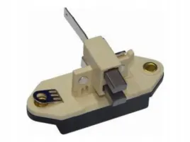 regulator-napiecia-hitachi-130502
