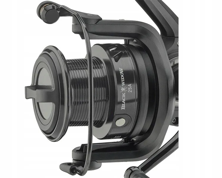 kolowrotek-daiwa-black-widow-25a