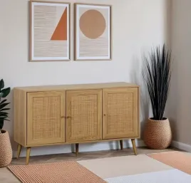 szeroka-komoda-z-polkami-w-stylu-boho