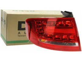 lampa-tyl-lewa-audi-a4-b8-07-15-sedan
