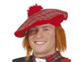 szkocka-czapka-z-rudymi-wlosami