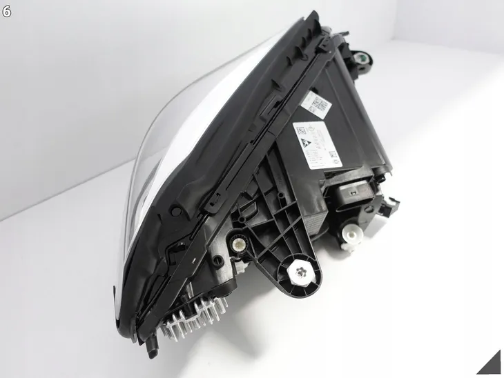 reflektor-db-c-klasa-14-l-led-hella-1ex-013-063-511-numer-katalogowy-oryginalu-mercedes-benz-205-906-54-04-mercedes-benz-205-906-79-05-mercedes-benz-a-205-906-54-04-mercedes-benz-a-205-906-79-05
