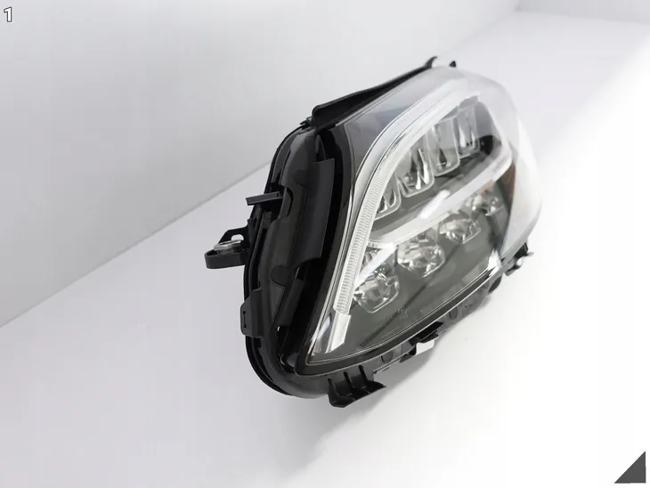 reflektor-db-c-klasa-14-l-led-hella-1ex-013-063-511-numer-katalogowy-czesci-1ex-013-063-511