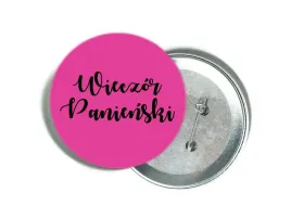 przypinka-rozowa-z-czarnym-napisem-na-wieczor-panienski