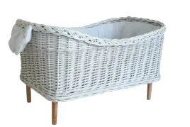 lozeczko-wiklinowe-biale-posciel-lalka-do-55-cm