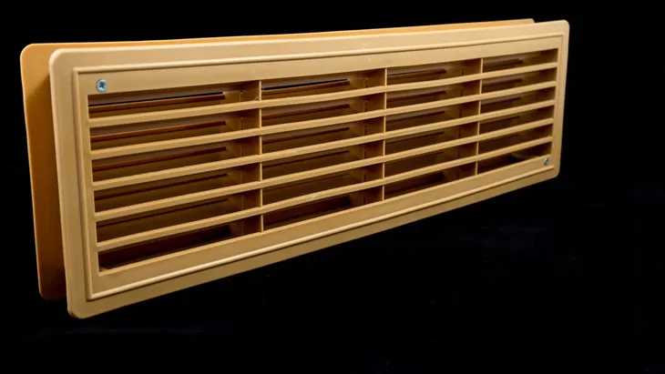 kratka-drzwiowa-do-wc-rodzaj-wentylacyjne