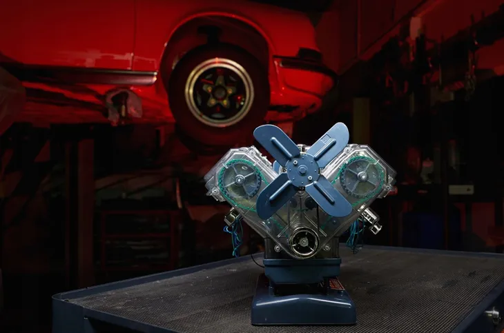 silnik-spalinowy-haynes-v8-engine-model-do-skladania-stan-nowy