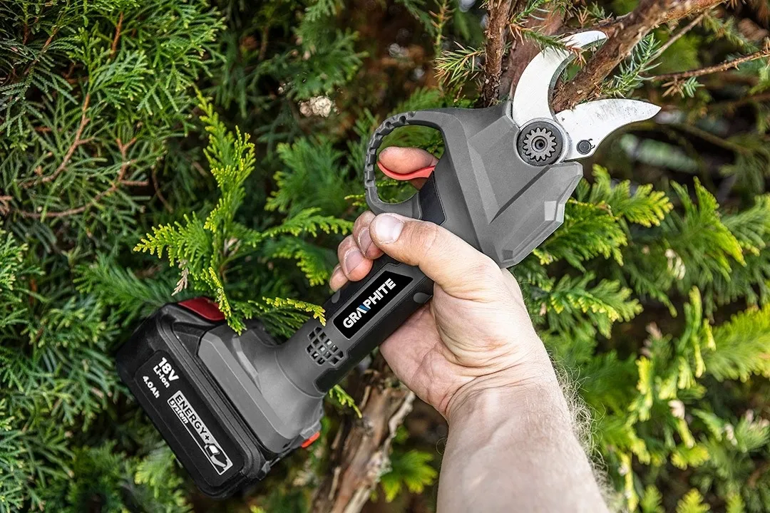 graphite-sekator-bezszczotkowy-nozyce-18v-energy-bez-akumulatora-58g029