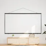 ekran-projekcyjny-scienny-100-cali-16-9-natywne-proporcje-obrazu-16-9