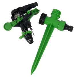 wbijany-pulsacyjny-zraszacz-ogrodowy-na-szpilce-do-trawnika-zielony