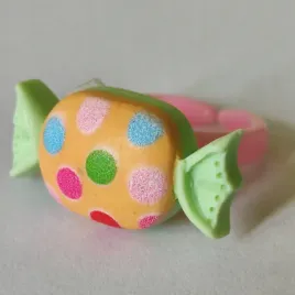 pierscionek-zolty-zielony-cukierek-kropki-dots-sweet-dla-dziecka-przyjecie