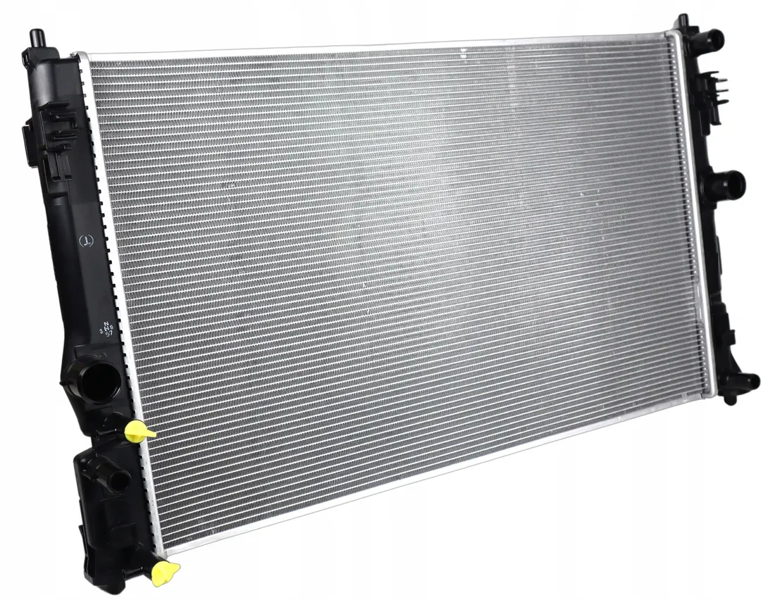 chlodnica-toyota-corolla-e21-2023-