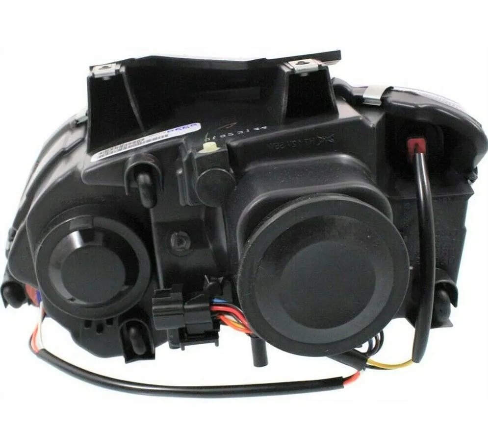 prawy-reflektor-chrysler-pacifica-2004-2006