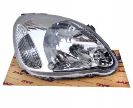 prawy-reflektor-toyota-yaris-2002-2005