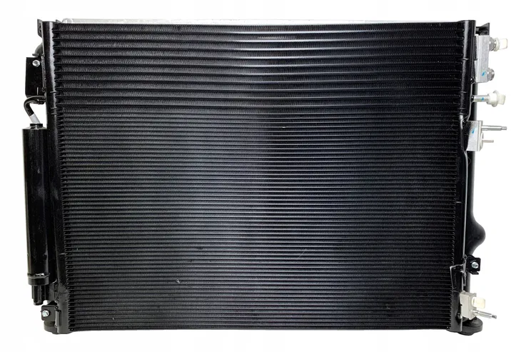 komplet-chlodnic-dodge-challenger-srt8-211-stan-nowy
