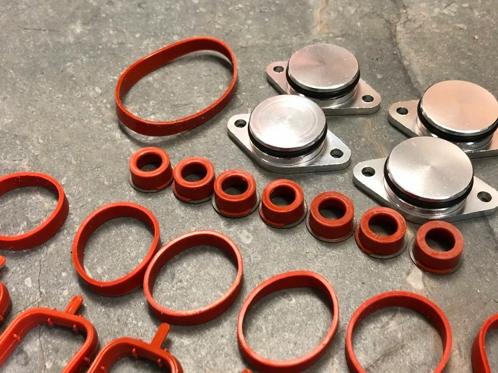 zaslepki-kolektora-do-e91-e39-e60-e61-e63-e64-e38-e65-e67-2-5-3-0-3-5-d-m57