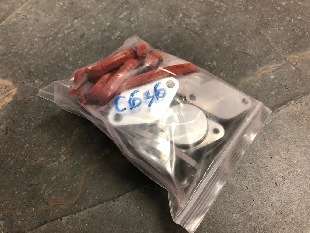 zaslepki-kolektora-do-e91-e39-e60-e61-e63-e64-e38-e65-e67-2-5-3-0-3-5-d-m57